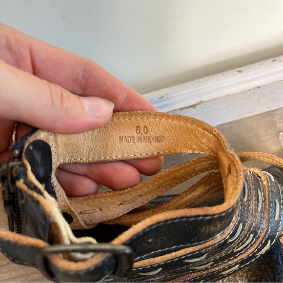 Bed|Stu Artemis Gladiator Sandals 6 Black Distressed Leather Boho Festival - Picture 13 of 14